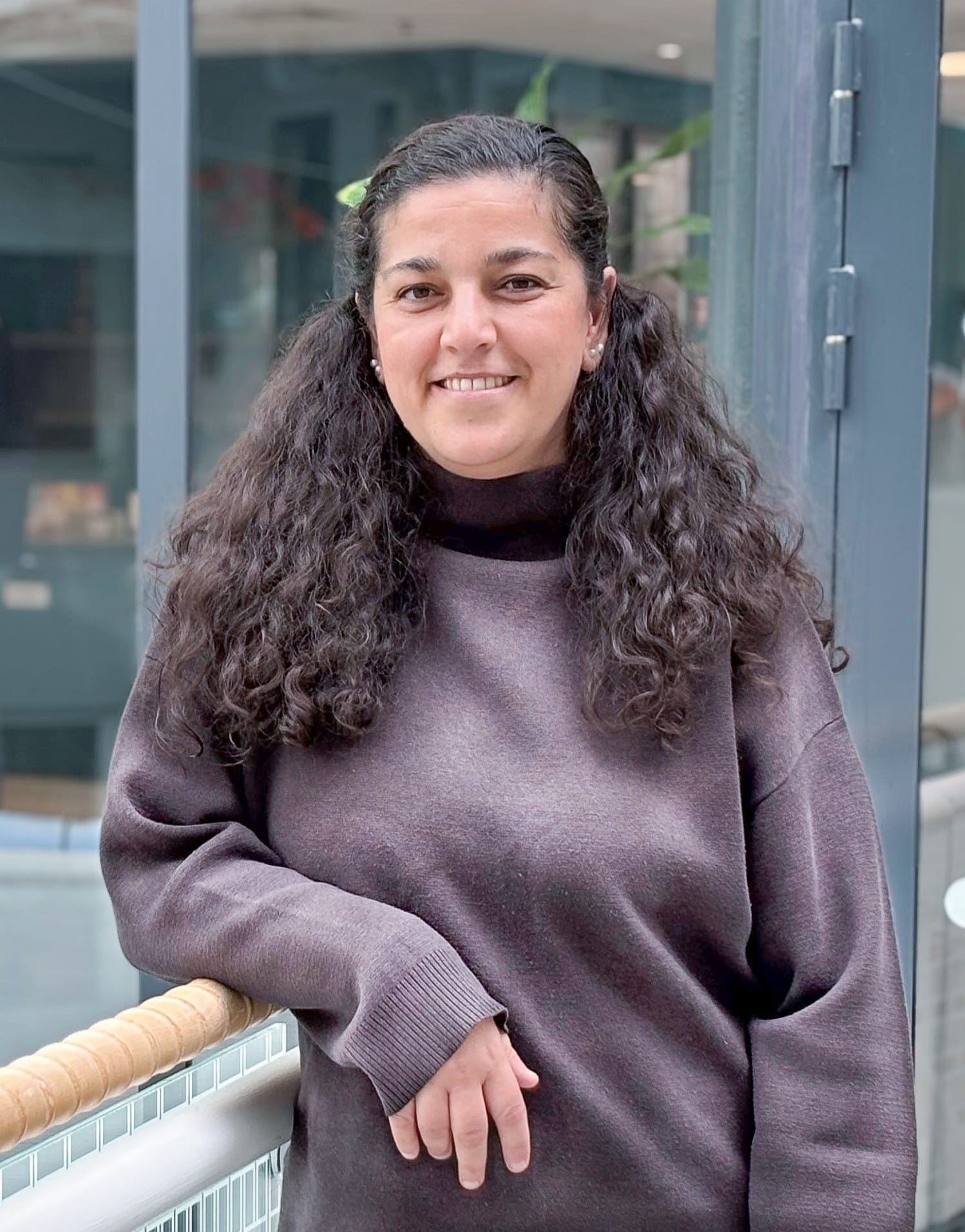 Feride karriärväxlade från vården till KMA-samordare